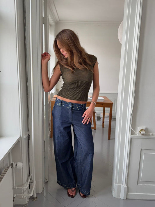 Lolita pants with embroidered flowers  – Blue/White