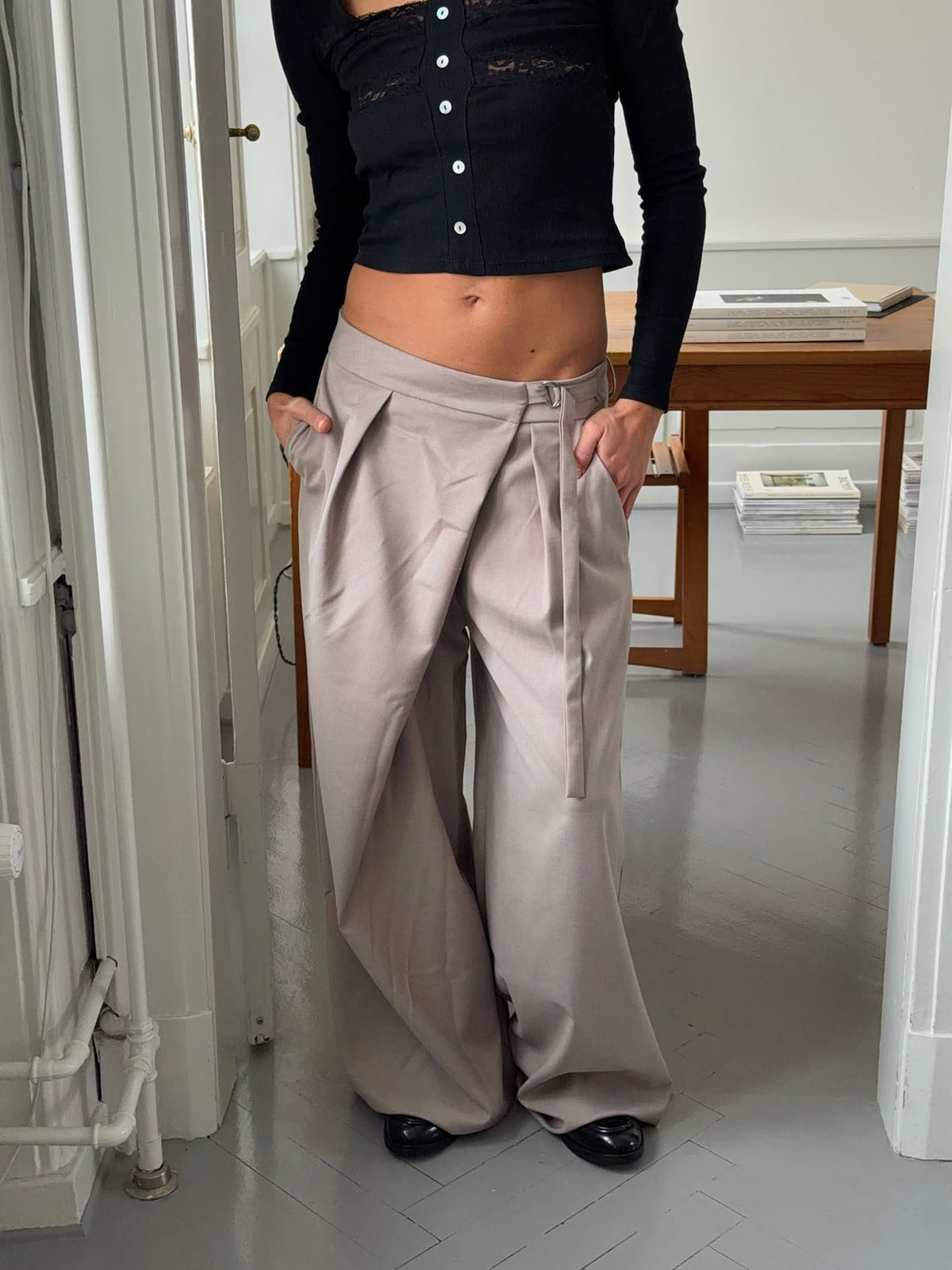 Trina suit pants with buckle detail - Beige