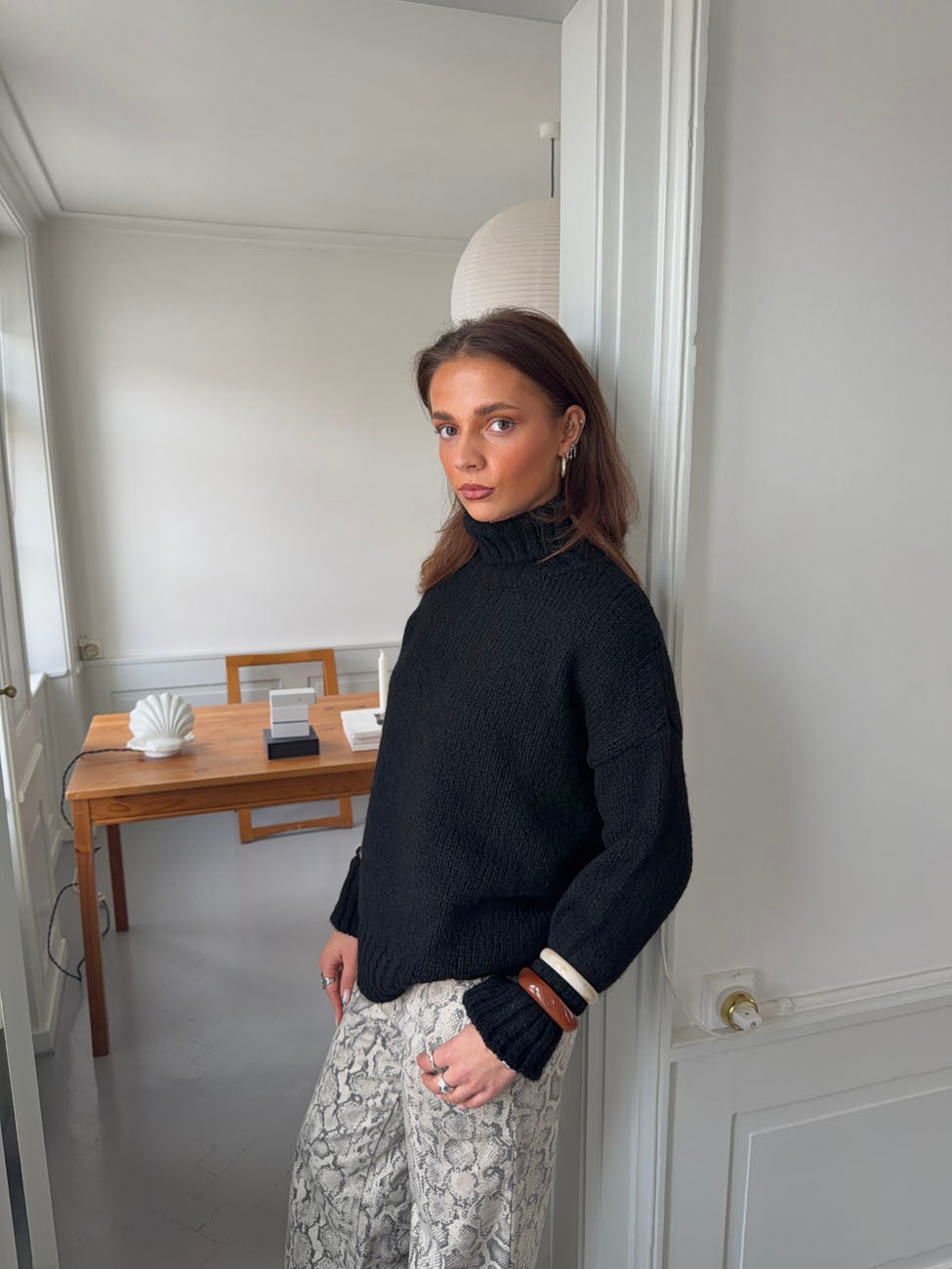 Valdamara oversized turtleneck - Black