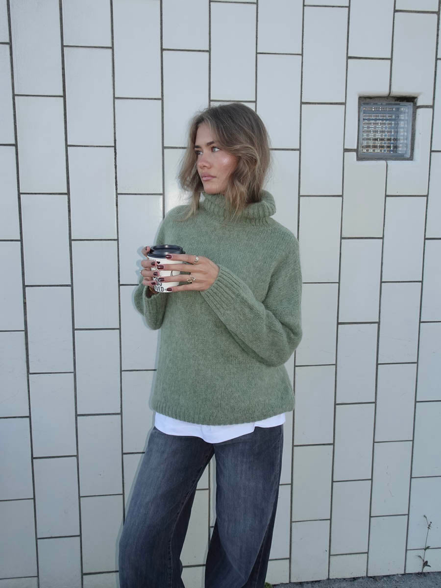 Idun knit with turtleneck - Khaki